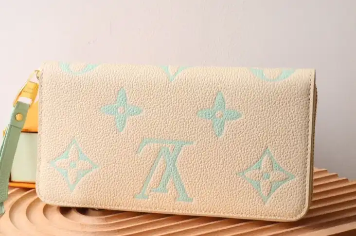 LV Wallets 4178F-0007