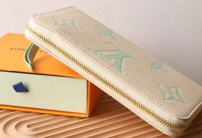 LV Wallets 4178F-0007