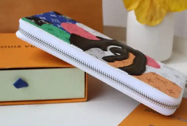 LV Wallets 4178F-0012
