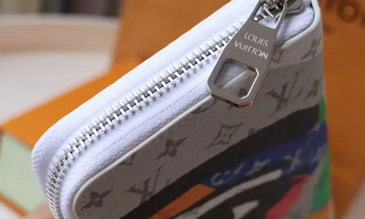 LV Wallets 4178F-0012