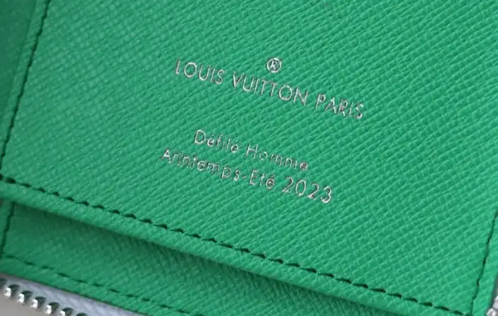 LV Wallets 4178F-0012