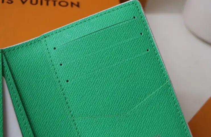 LV Wallets 4178F-0013