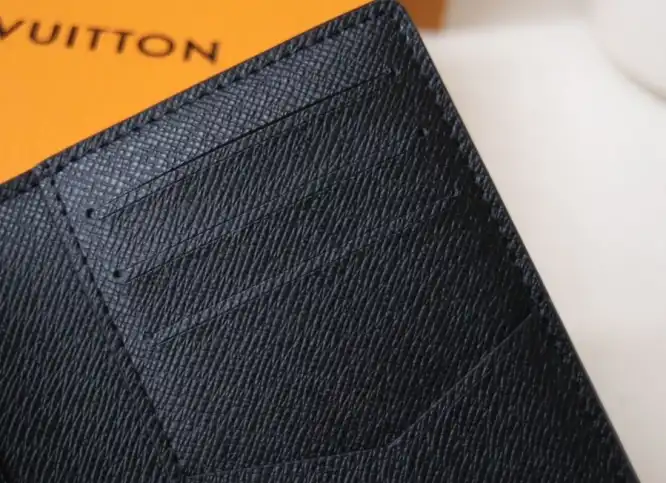LV Wallets 4178F-0014