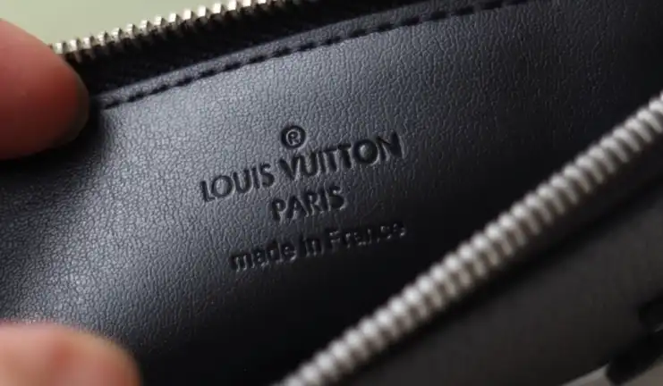 LV Wallets 4178F-0017
