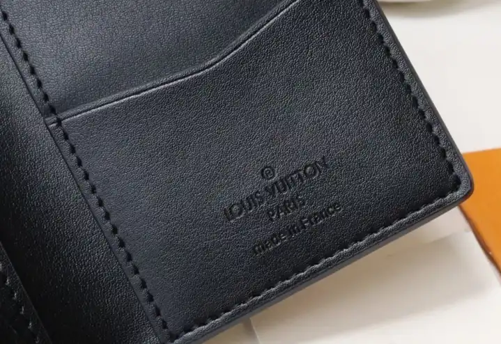 LV Wallets 4178F-0018