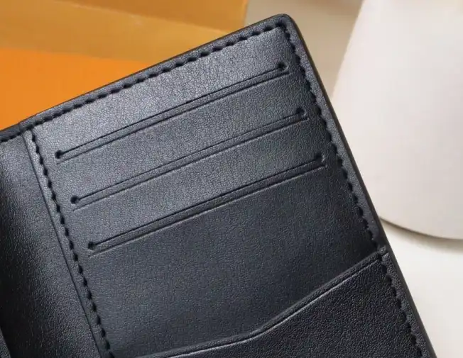 LV Wallets 4178F-0018