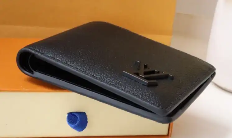 LV Wallets 4178F-0019