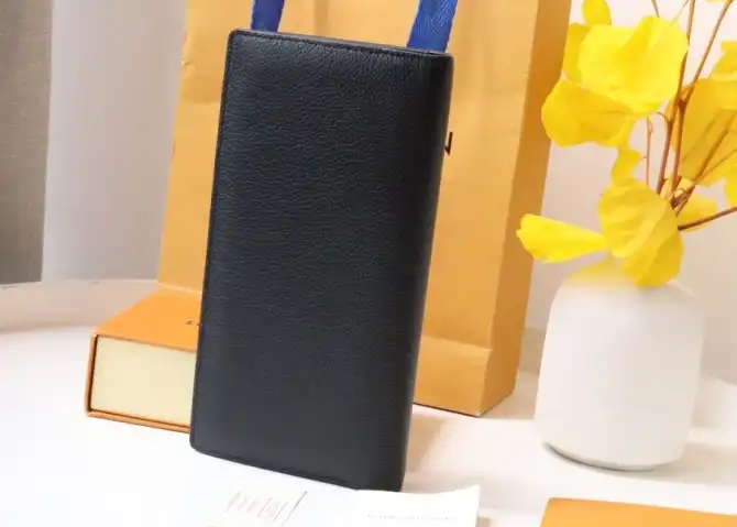 LV Wallets 4178F-0020
