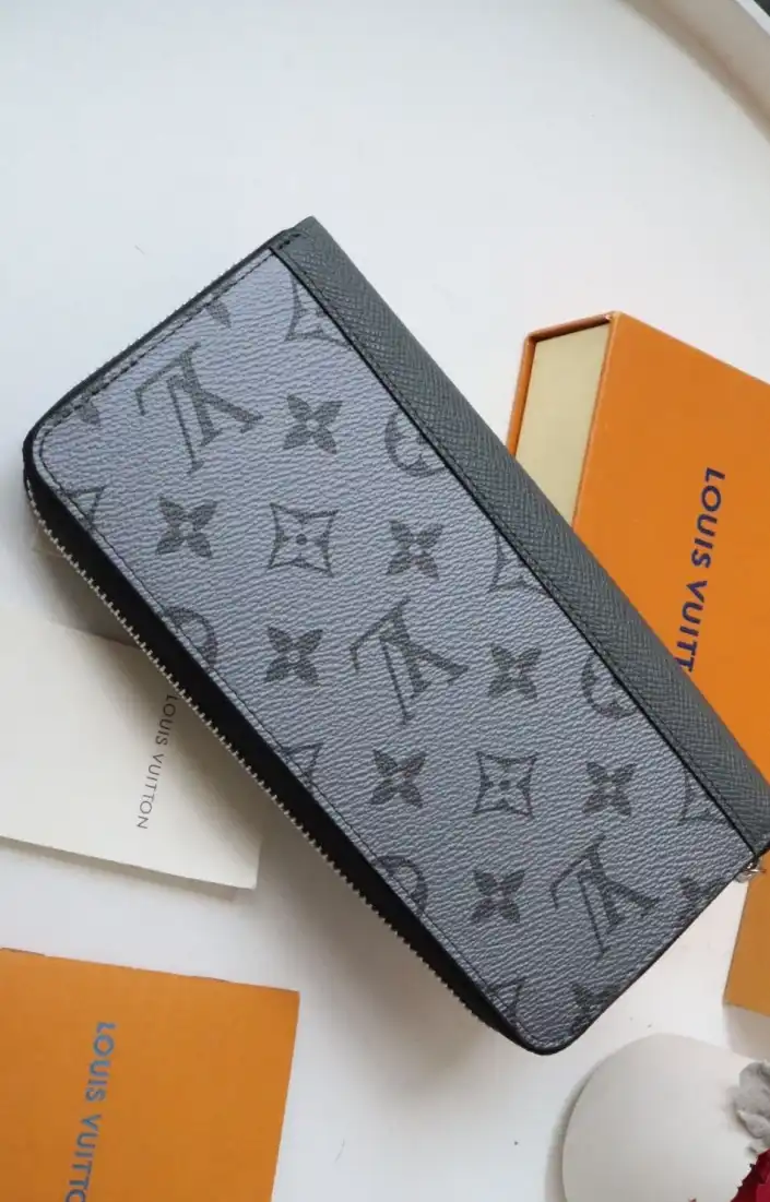 LV Wallets 4178F-0021