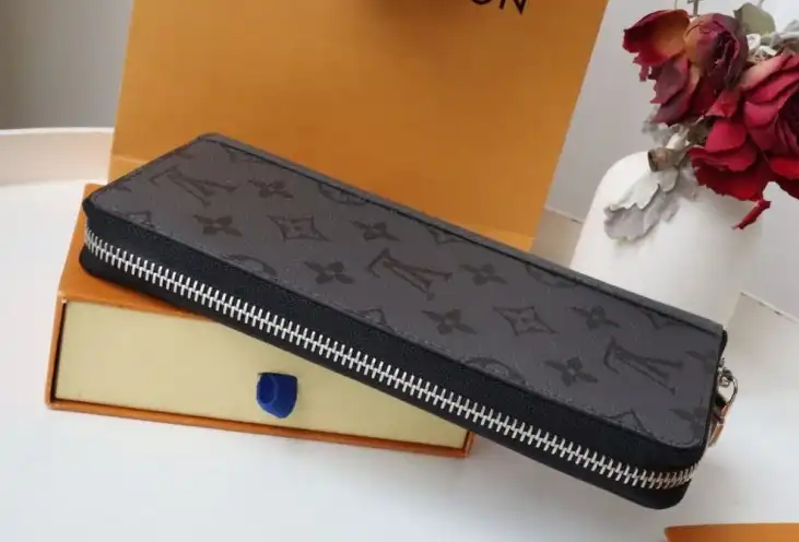 LV Wallets 4178F-0021