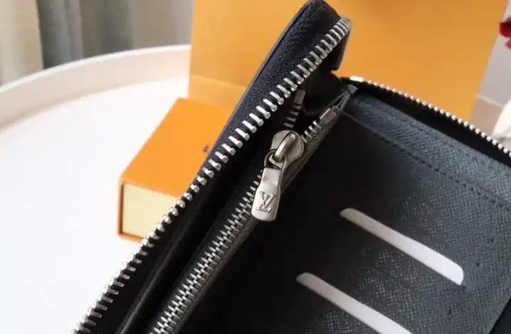 LV Wallets 4178F-0021