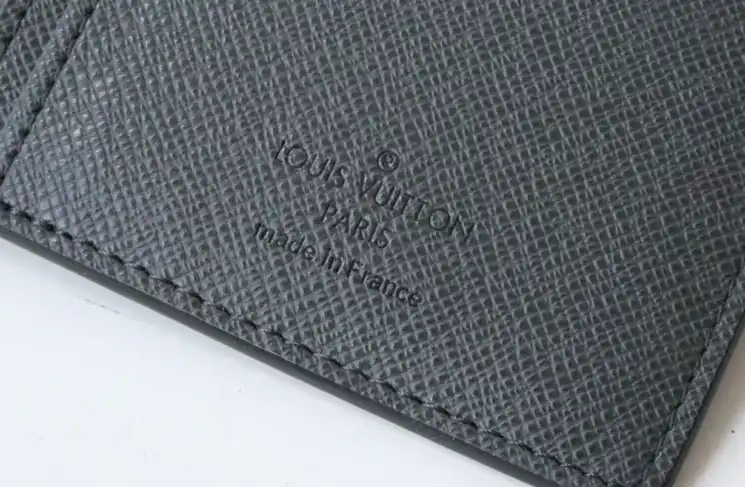 LV Wallets 4178F-0022