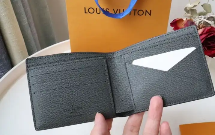 LV Wallets 4178F-0024