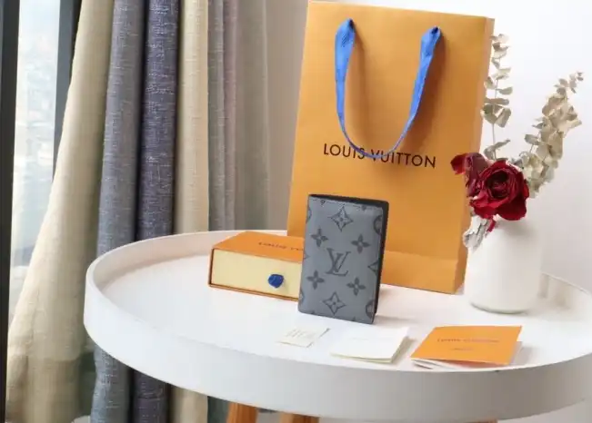 LV Wallets 4178F-0025