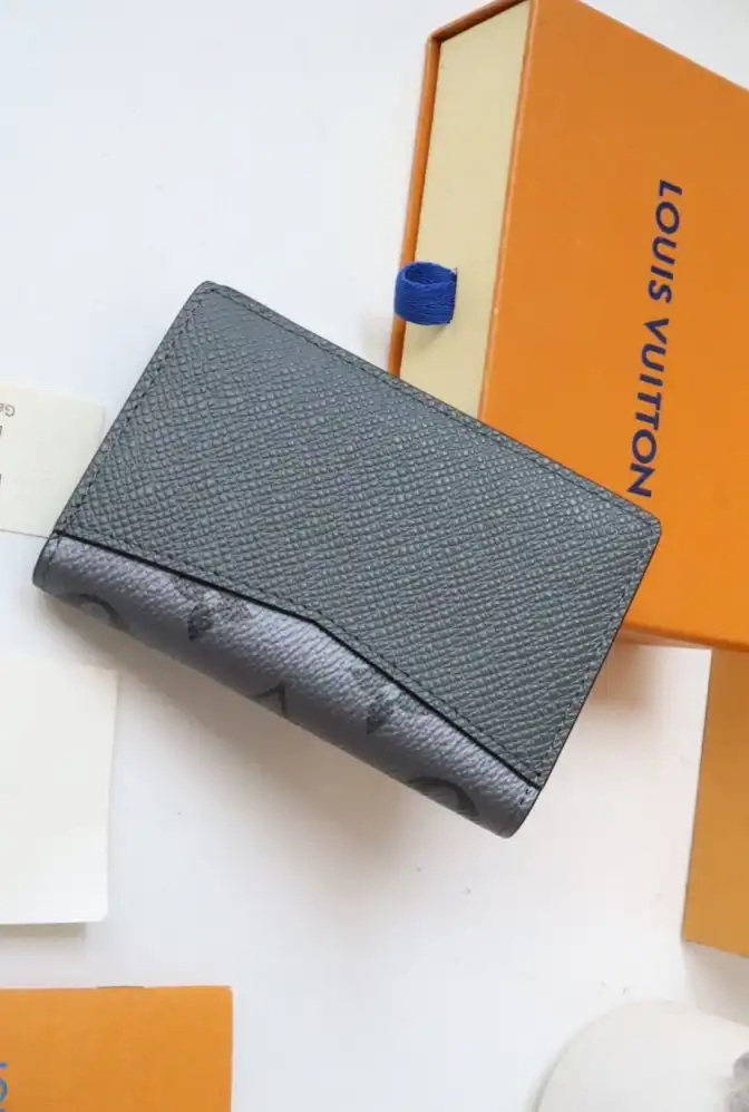 LV Wallets 4178F-0025