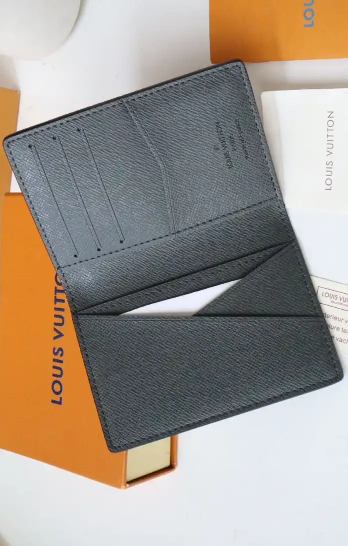 LV Wallets 4178F-0025