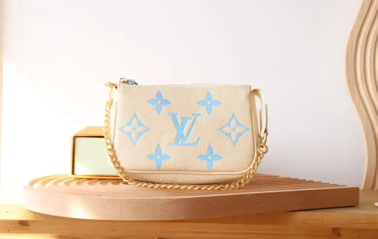 LV Clutch Bags 4178F-0027