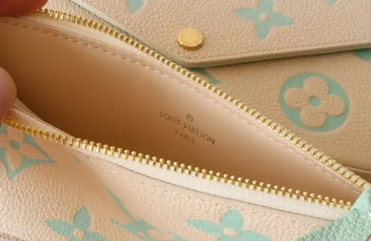 LV Wallets 4178F-0032