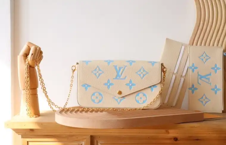 LV Wallets 4178F-0033