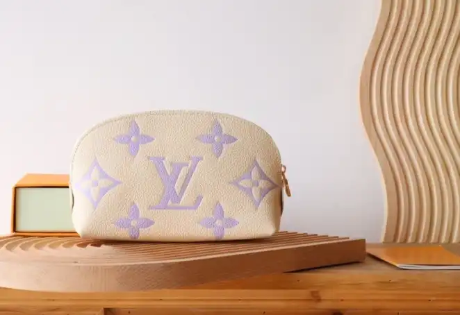 LV Clutch Bags 4178F-0037