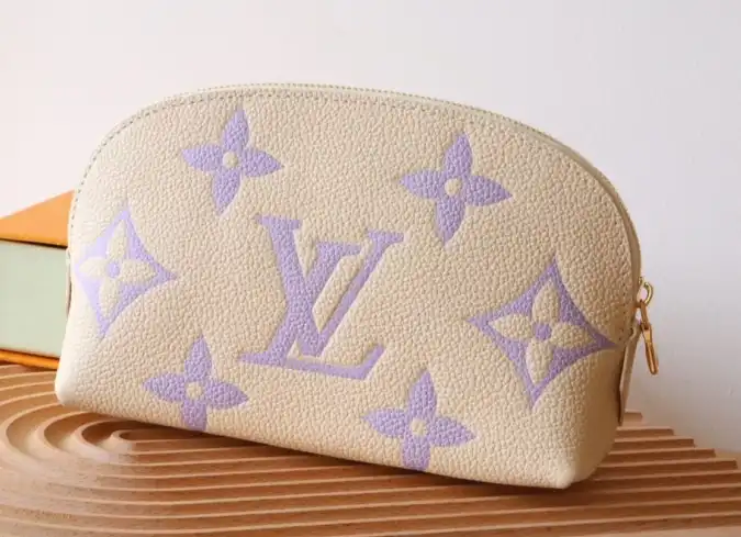 LV Clutch Bags 4178F-0037