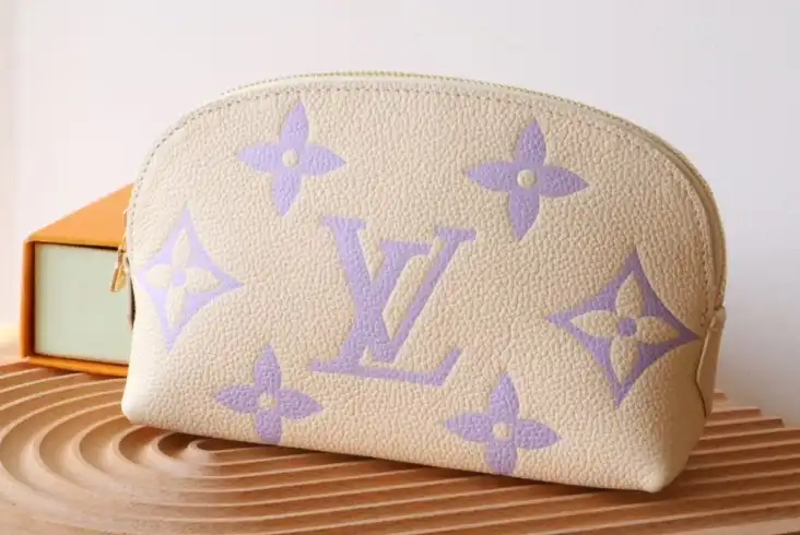 LV Clutch Bags 4178F-0037