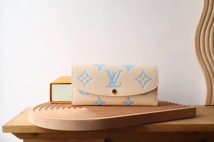 LV Wallets 4178F-0042