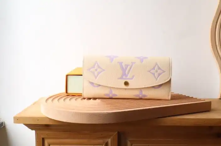 LV Wallets 4178F-0044