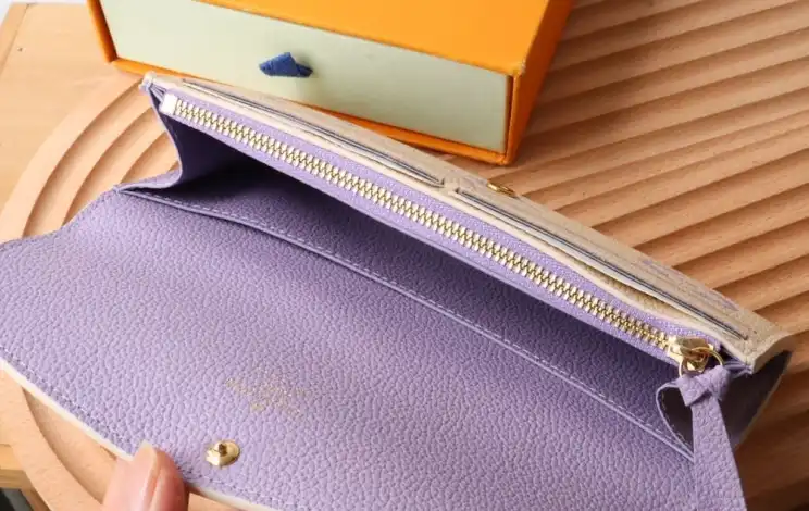 LV Wallets 4178F-0044