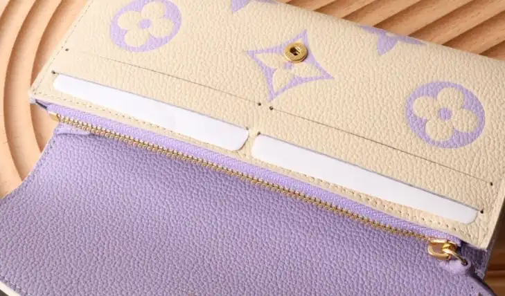 LV Wallets 4178F-0044