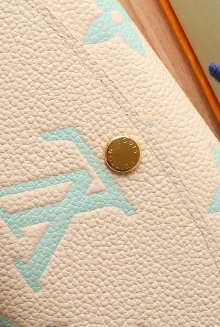 LV Wallets 4178F-0045
