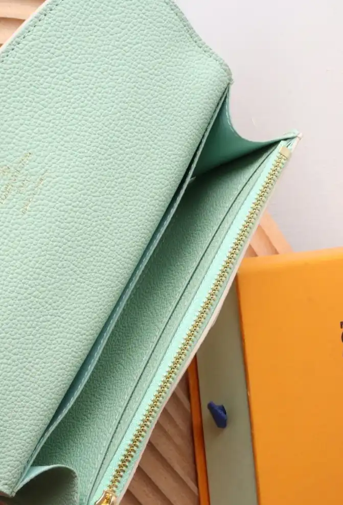 LV Wallets 4178F-0045