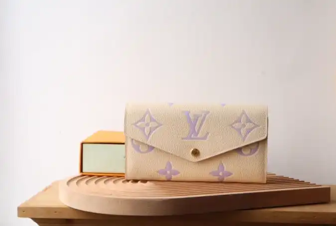 LV Wallets 4178F-0046