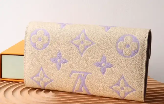 LV Wallets 4178F-0046