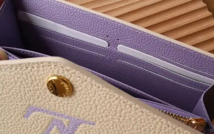 LV Wallets 4178F-0046