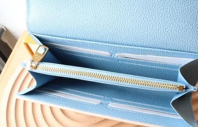 LV Wallets 4178F-0049