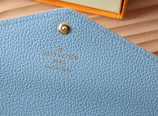 LV Wallets 4178F-0049