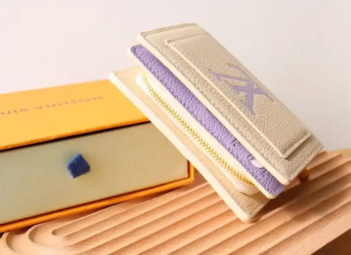 LV Wallets 4178F-0050