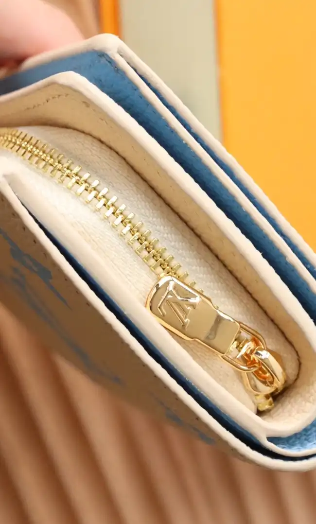 LV Wallets 4178F-0052
