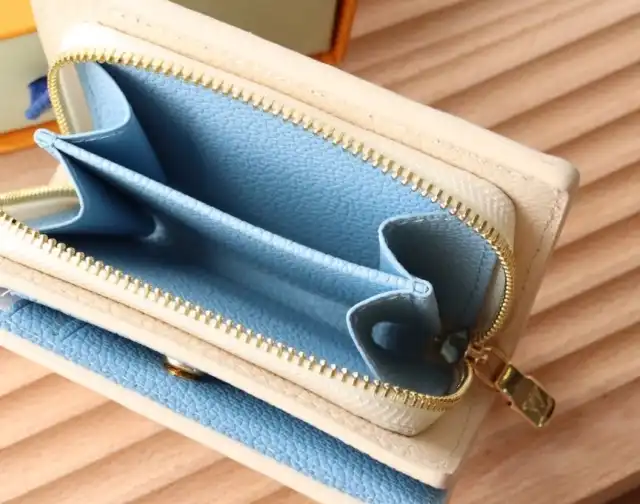 LV Wallets 4178F-0052