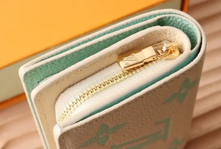 LV Wallets 4178F-0053