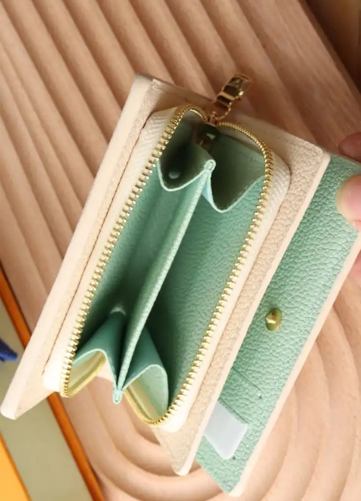 LV Wallets 4178F-0053