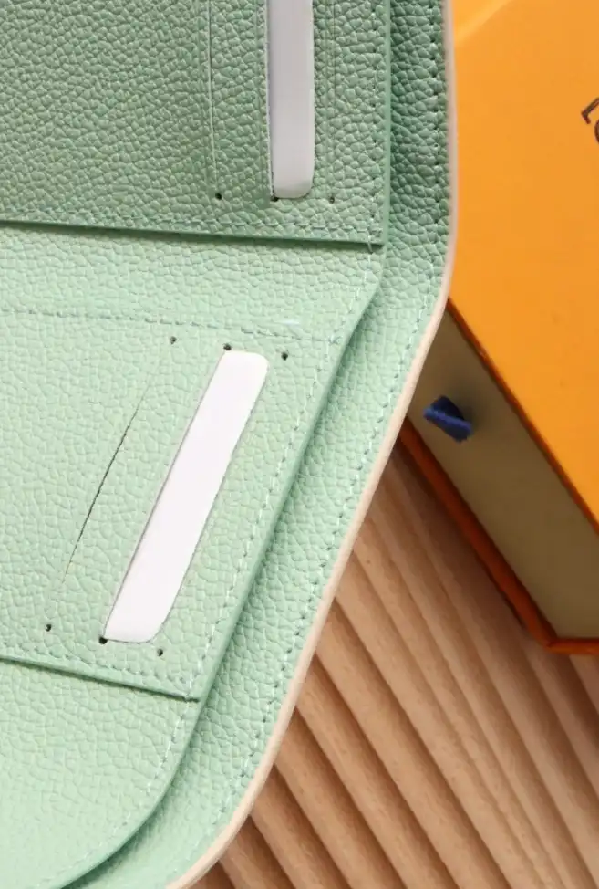 LV Wallets 4178F-0054