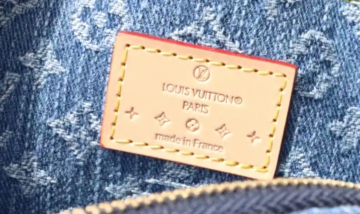 LV Clutch Bags 4178F-0060