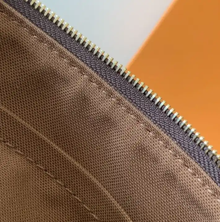 LV Clutch Bags 4178F-0069