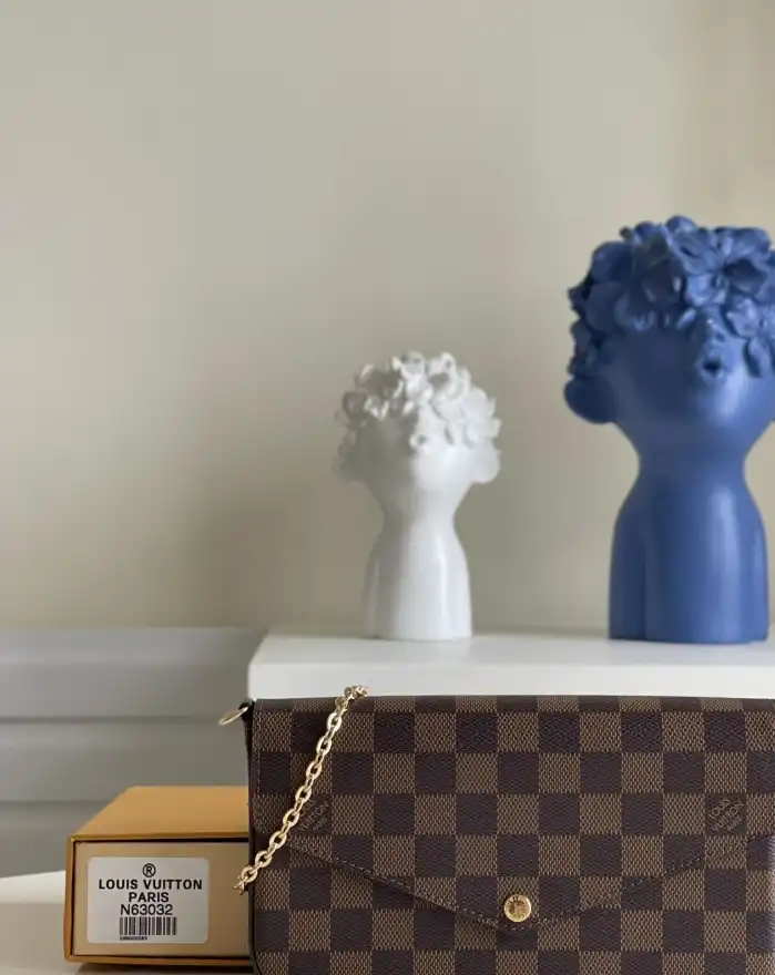 LV Wallets 4178F-0073