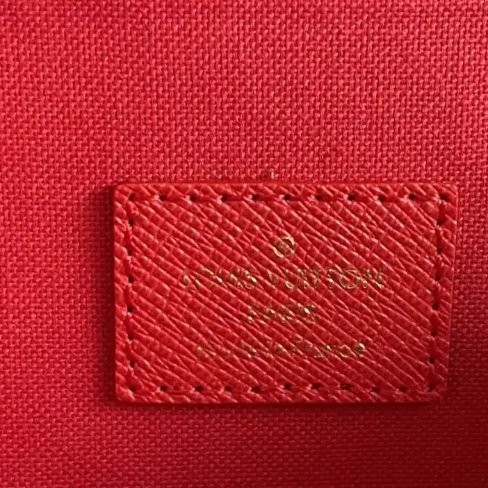 LV Wallets 4178F-0073