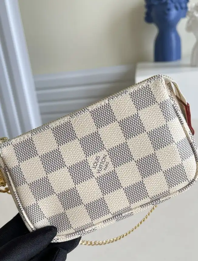 LV Clutch Bags 4178F-0077