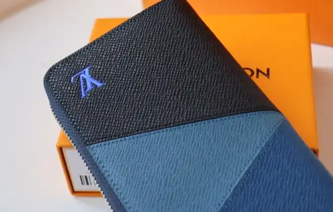 LV Wallets 4178F-0079
