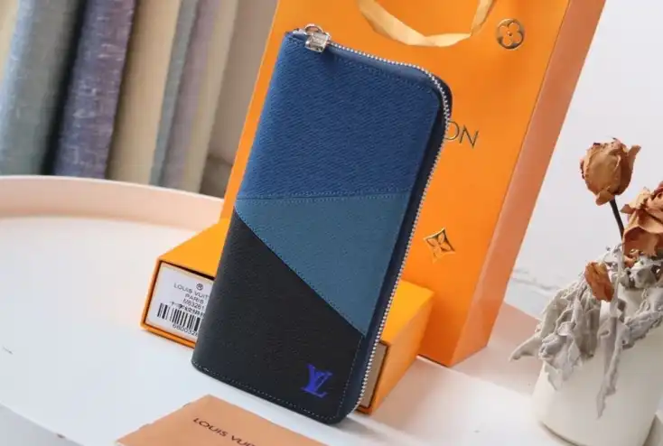 LV Wallets 4178F-0079